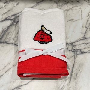 Peanuts Red and White Hand Towel